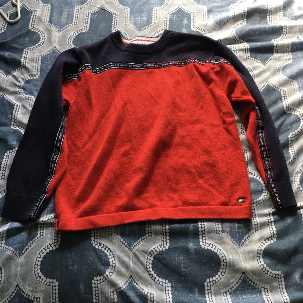 Tommy Hilfiger Sweater size 7 boys red navy blue